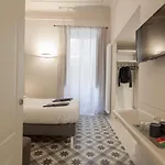 Room222 - Stylish Old Town - 5' Station To Cinque Terre בית הארחה
