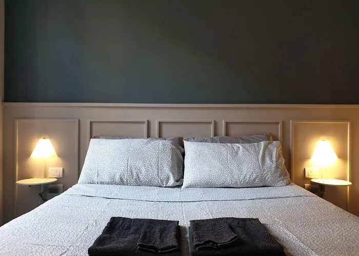Penzion Room222 - Stylish Old Town - 5' Station To Cinque Terre La Spezia