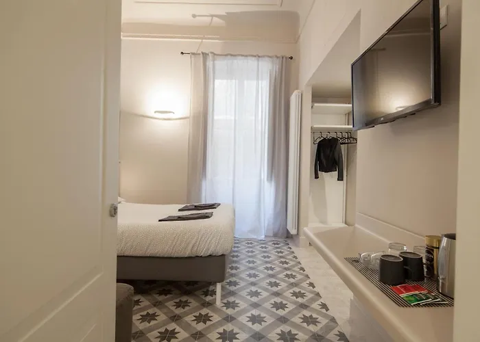Room222 - Stylish Old Town - 5' Station To Cinque Terre Penzion